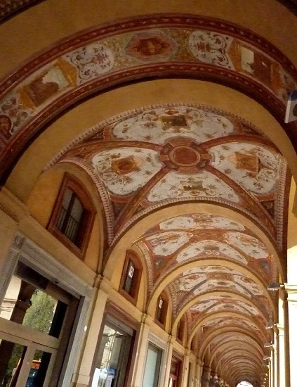 Il portico della Banca d'Italia decorato da G. Lodi