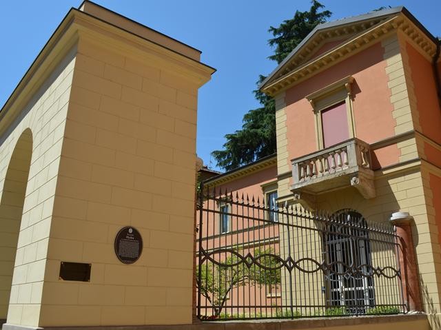 Palazzo Hydra - via D'Azeglio (BO)