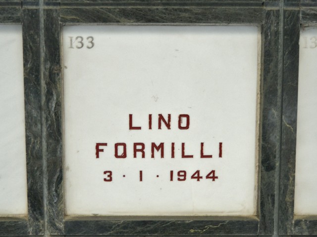 Tomba di Lino Formili nel sacrario dei partigiani alla Certosa (BO)