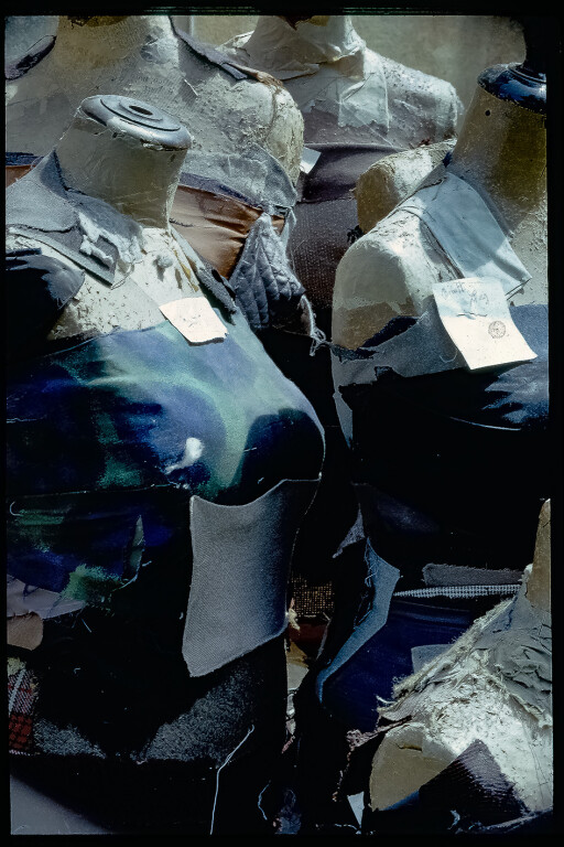 image of I 100 anni di Nino Migliori. I Manichini. Identità