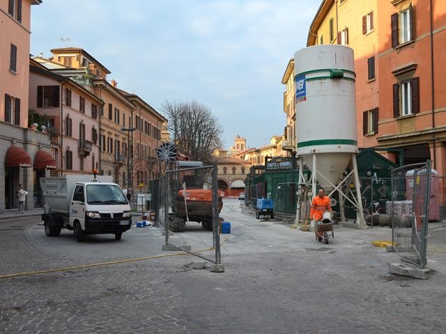 Lavori di sistemazione in piazza Aldrovandi (BO) - febbraio 2017