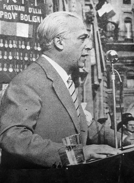 Gianguido Borghese commissario del CUMER e prefetto della liberazione in una foto del dopoguerra - Fonte: "Bologna. Notizie del Comune"