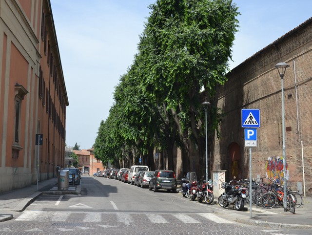 L'inizio di via Castelfidardo (BO), un tempo Prato di S. Antonio