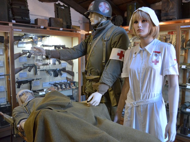 Medico militare e infermiera americani - Museo di Iola Montese (MO)