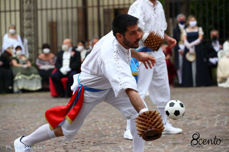 8cento APS | Gioco del Pallone