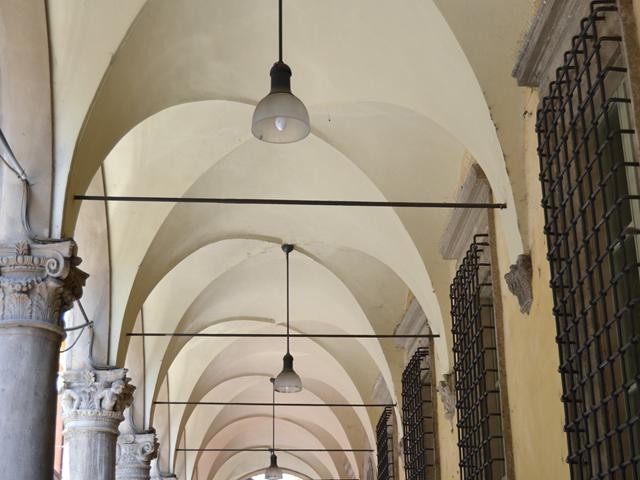 Palazzo Bonasoni - portico