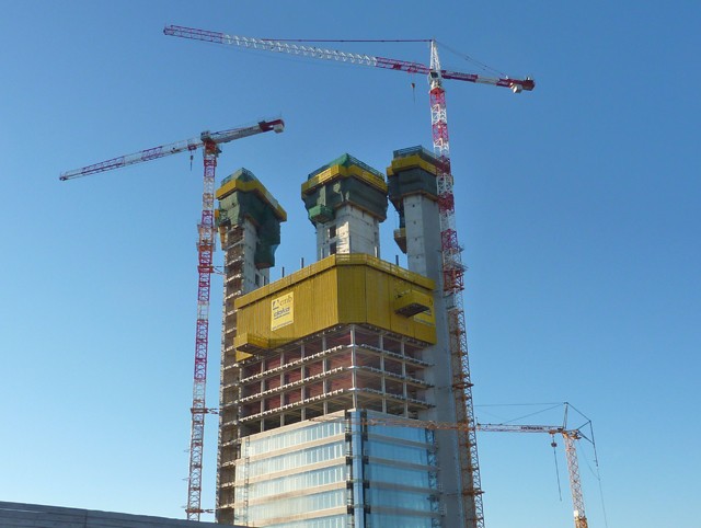 Il grattacielo Unifimm in costruzione 