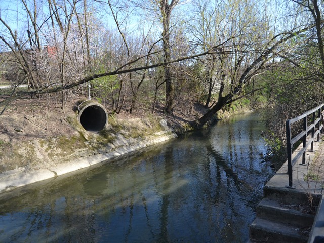 Il canale Navile a Villa Angeletti
