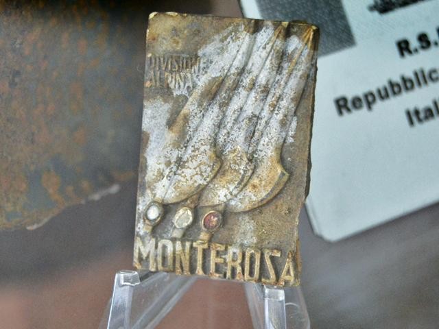 Distintivo della Divisione Monterosa della RSI - Museo della Seconda Guerra Mondiale di Molazzana (LU)