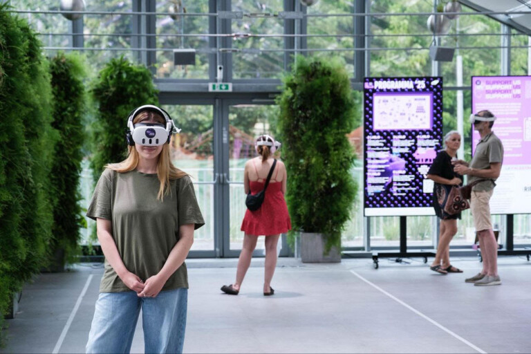 copertina di eXtended - l'arte tra reale e virtuale