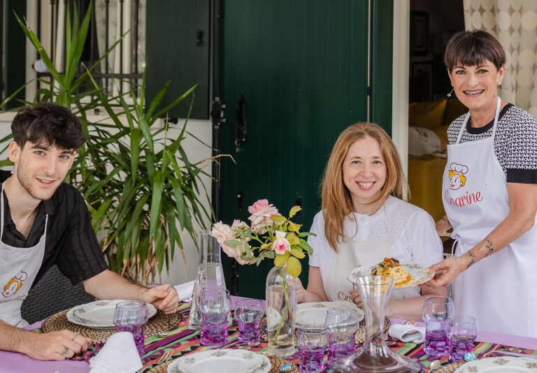 copertina di La cucina di casa: l’esperienza Cesarine che valorizza la tradizione gastronomica locale