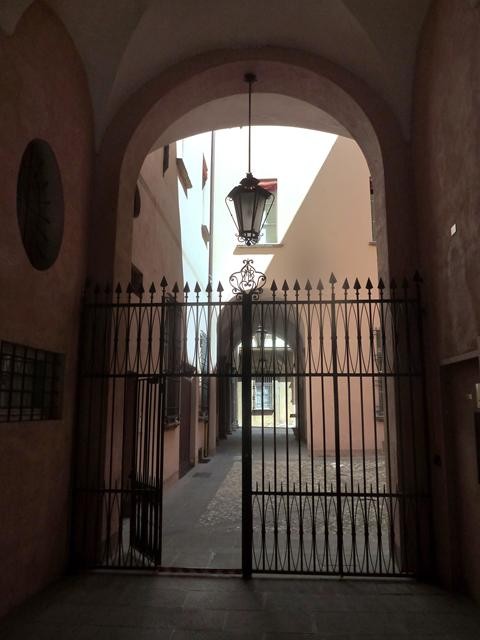 Palazzo Marsigli - ingresso alla corte