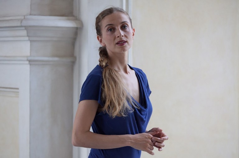 copertina di Incontro e pratica con Ambra Senatore