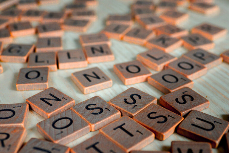 immagine di DIPENDERE DALLE PAROLE RICEVUTE