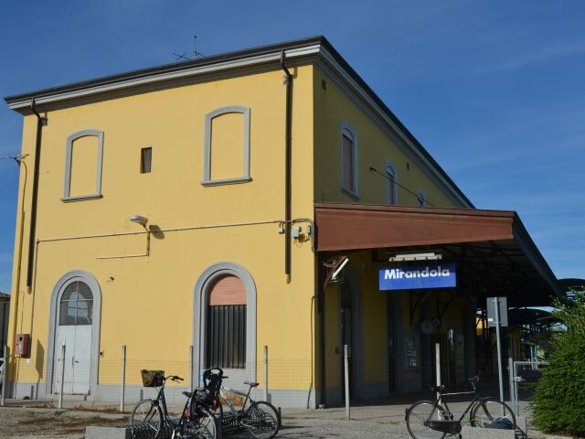 Linea ferroviaria Bologna-Verona