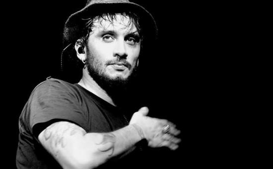 FotoFabrizio-Moro-1-550x340 (1).jpg