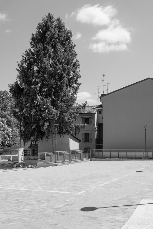 copertina di Monumenti improbabili / Unlikely Monuments. Public Art Commissions
