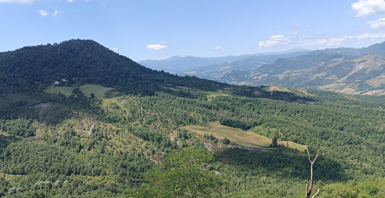 copertina di Riola, La Scola e la fonte magica (itinerario 2)