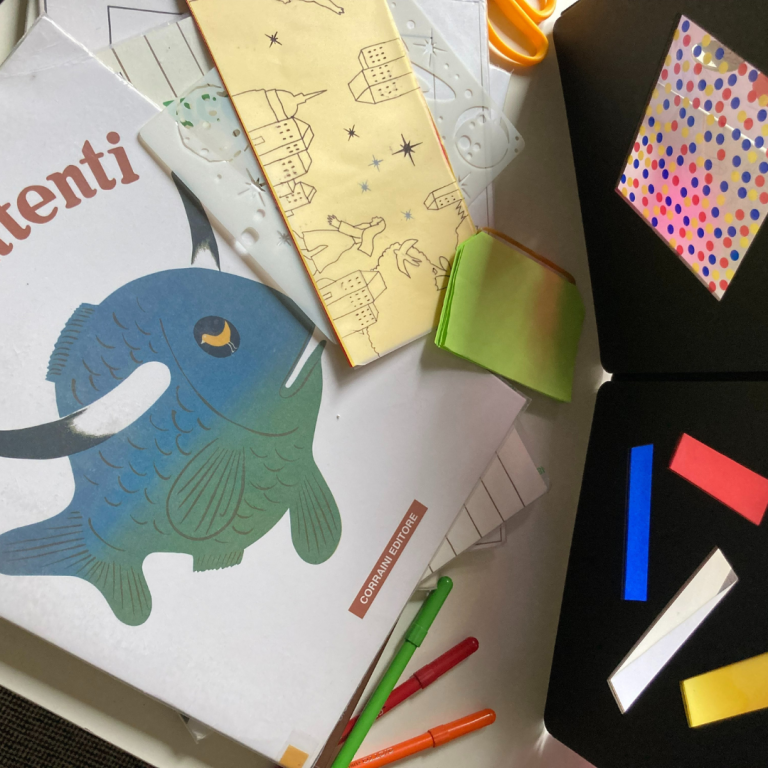 immagine di Con le mani nella carta. Realizza il tuo libro d'artista