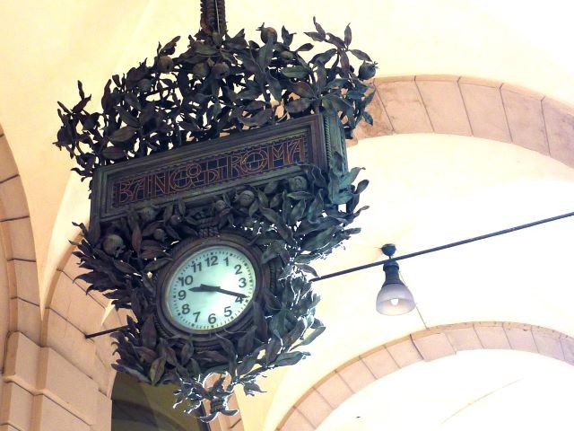 Orologio del Banco di Roma in stile Aemilia Ars 