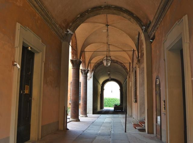 Palazzo Monti poi Salina - atrio