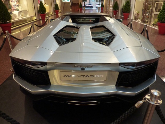 Lamborghini Aventador - Galleria Cavour (BO) - 2013