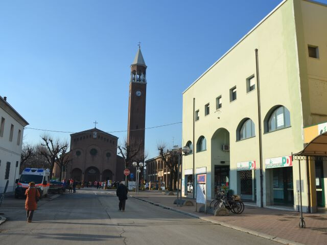 La chiesa e la casa del popolo