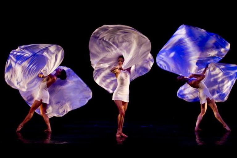 Momix
