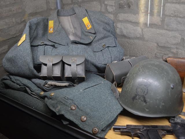 Divisa militare italiana - Museo della Repubblica di Montefiorino e della Resistenza italiana - Montefiorino (MO)