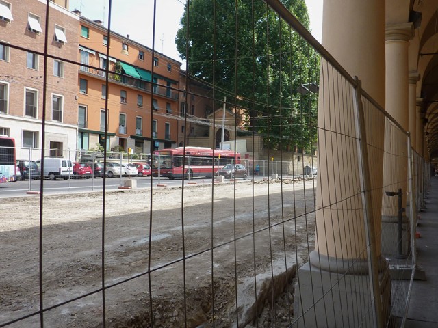 Cantiere per la riqualificazione di piazza Malpighi - estate 2016