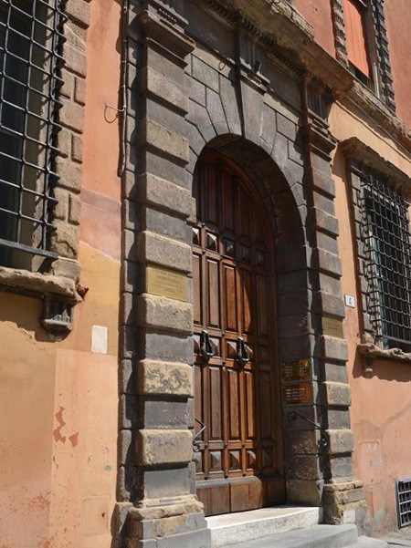 Palazzo Caprara - piazza Galileo - ingresso
