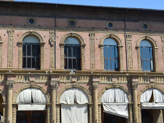 Palazzo del Podestà - facciata - part.