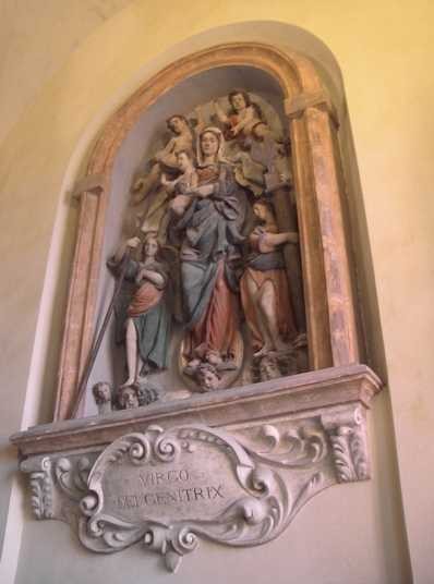 La Madonna del Porto di Camillo Mazza (sec. XVII) in cima allo scalone di Palazzo d'Accursio