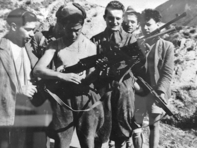 Giovanissimi partigiani della Banda Corbari - Fonte: ANPI Faenza - Museo della Resistenza di Cà di Malanca