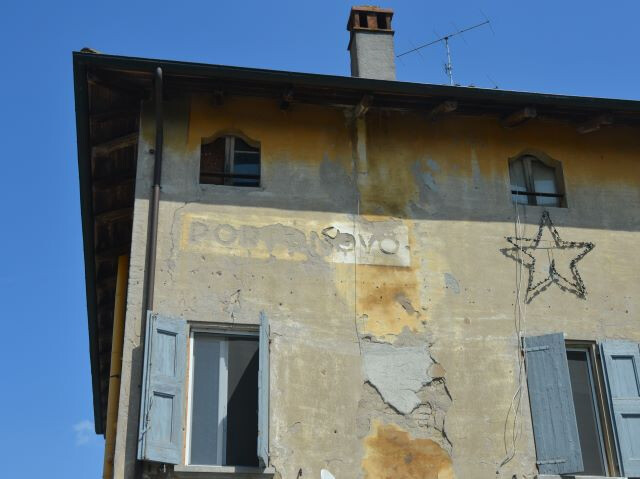 Edificio centrale dell'abitato