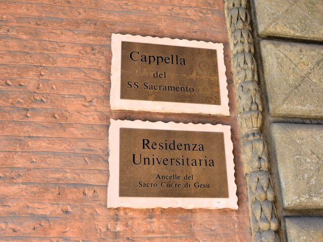 Palazzo Ghiselli Vasselli