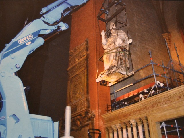 La statua di San Petronio ricollocata in Piazza Ravegnana - Mostra: "Giorgio Guazzaloca, un bolognese" - a cura della Cineteca comunale - Biblioteca Salaborsa (BO) - 2019-2020