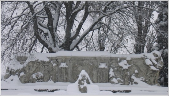 immagine di L'altorilievo e Carducci sotto la neve