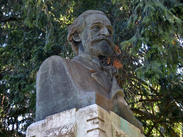 Busto di Giuseppe Verdi 