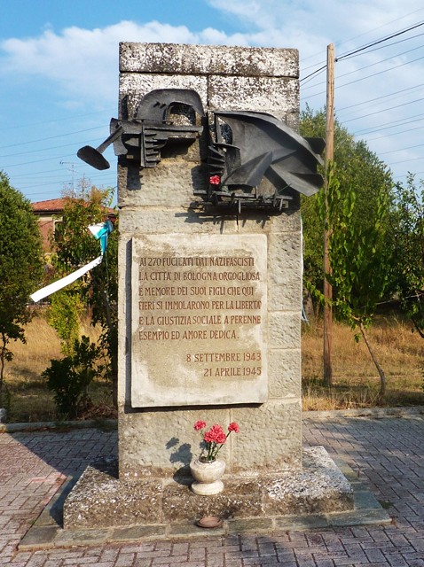 Monumento ai partigiani fucilati al Poligono di via Agucchi (BO)