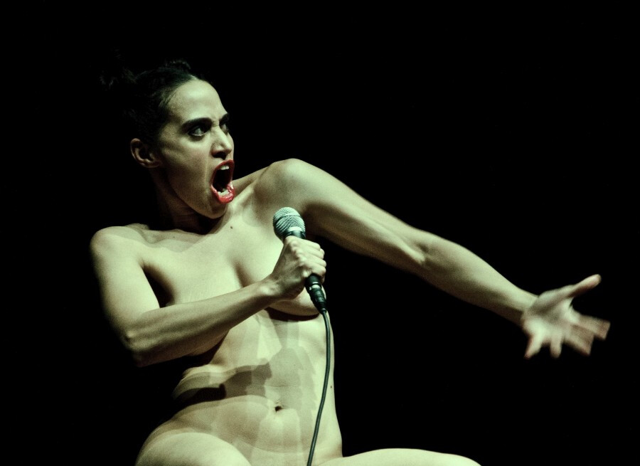 Silvia Gallerano | La Merda