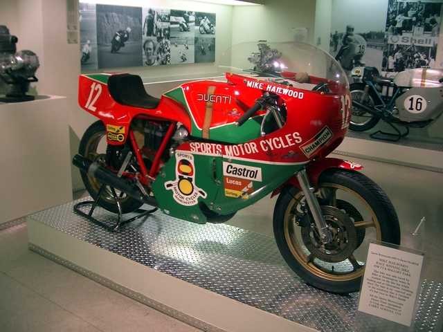 Museo Ducati - Stand dedicato al pilota Mike Hailwood