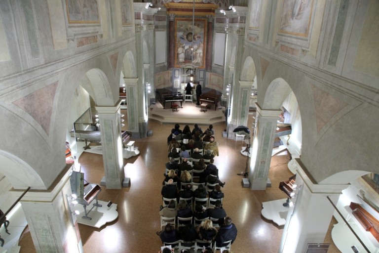 San_Colombano_concerto_Chiesa.jpg