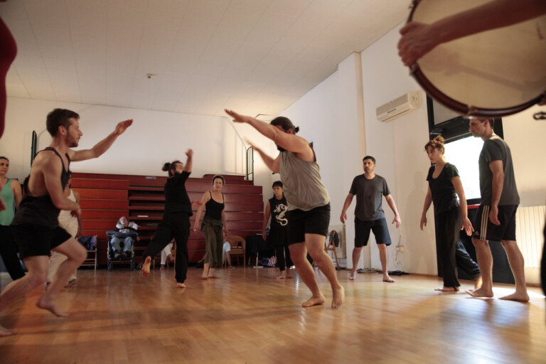 copertina di Finestre sul giovane teatro