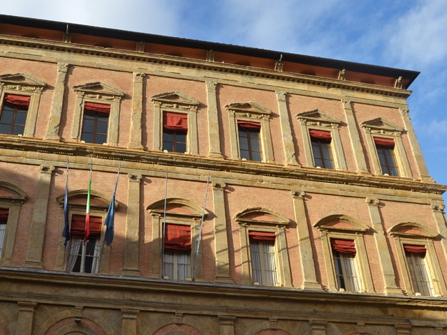 Palazzo Malvezzi De' Medici - esterno - particolare