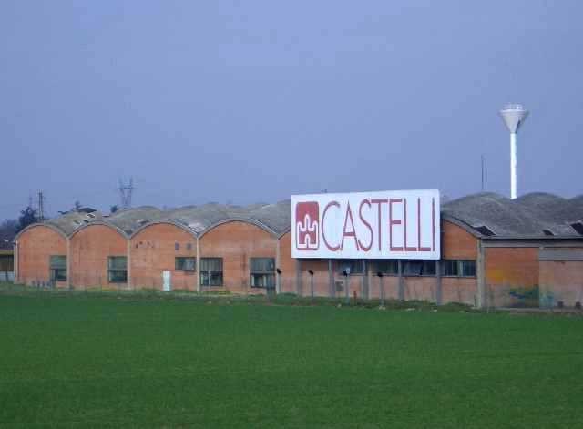 Stabilimento Castelli nella campagna di Ozzano Emilia