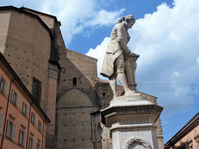 Monumento a Luigi Galvani