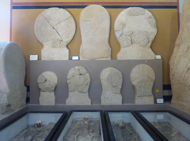 Steli e tombe etrusche scoperte alla Certosa 