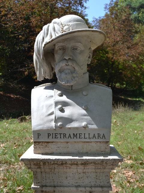 Busto di Pietro Pietramellara - Passeggiata del Gianicolo (Roma)