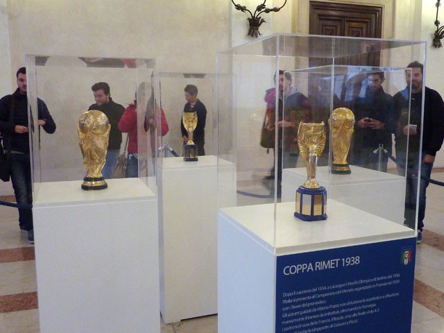 La mostra delle coppe del mondo in Sala d'Ercole